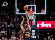 爵士绝杀时刻，字母哥点燃赛场，复出首战轰40分迎来胜利！