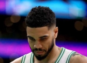 关于塔图姆复出首战，凯尔特人状态火爆，三连败成为焦点！的信息